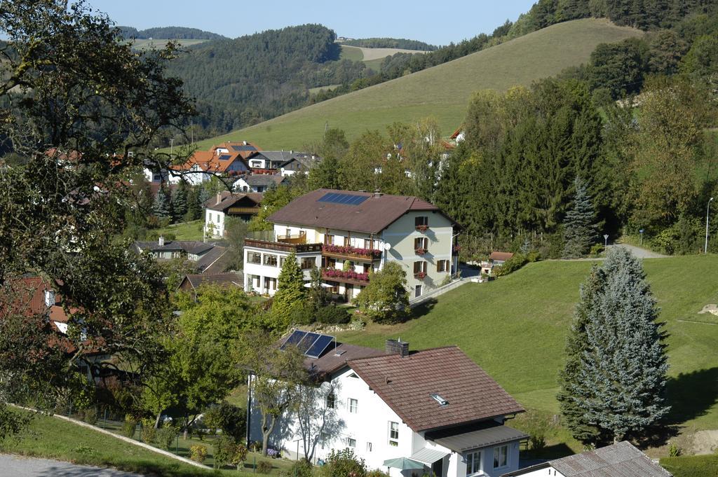 Geniesserpension Dopler - Zur Schonen Au Bad Schönau Esterno foto